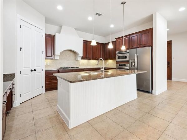 610 Via Ravello, Unit 201, Irving, TX 75039