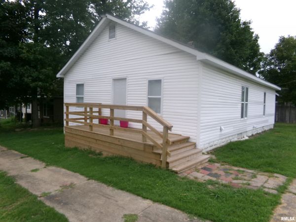 402 N Cochran Street, West Frankfort, IL 62896