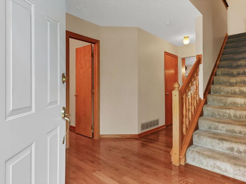 9425 Big Bear Avenue, Powell, OH 43065 Photo 6