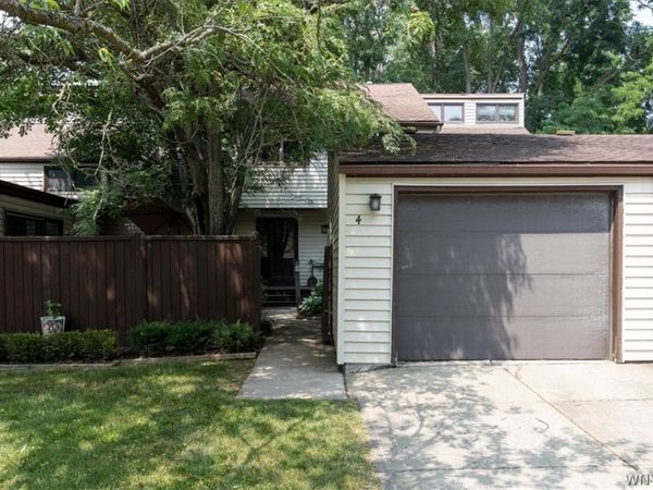 4 Tolland Bore , East Aurora, NY 14052