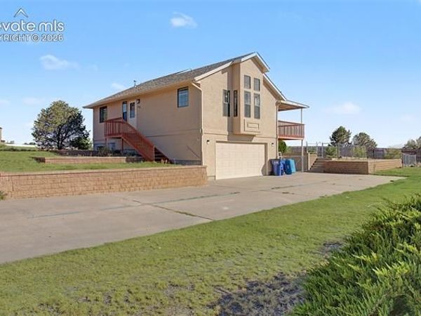 242 W Del Ray Drive, Pueblo West, CO 81007