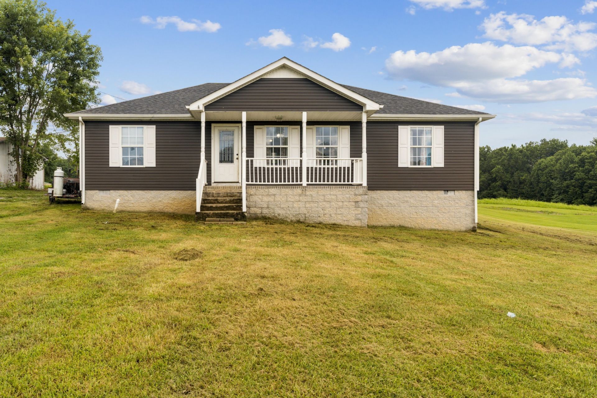 890 Akersville Rd , Lafayette, TN 37083 Main Photo