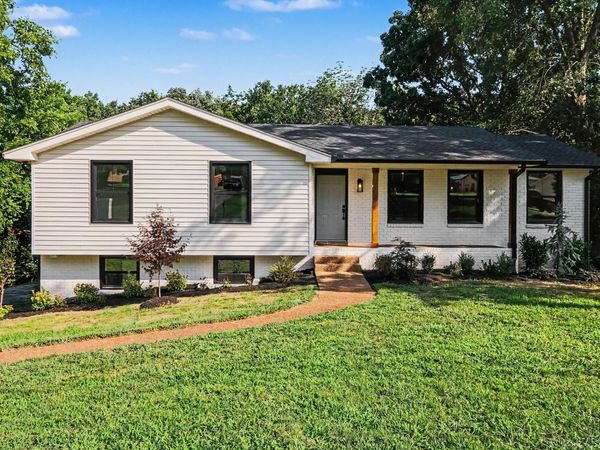 108 Airfloat Dr , Hendersonville, TN 37075