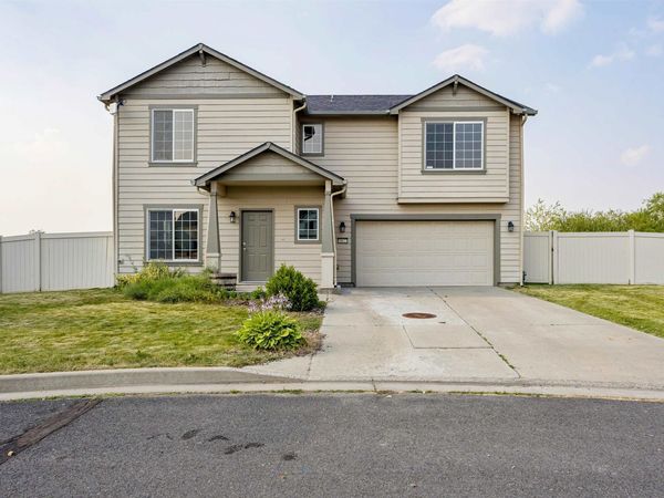 10122 W January Ct, Cheney, WA 99004