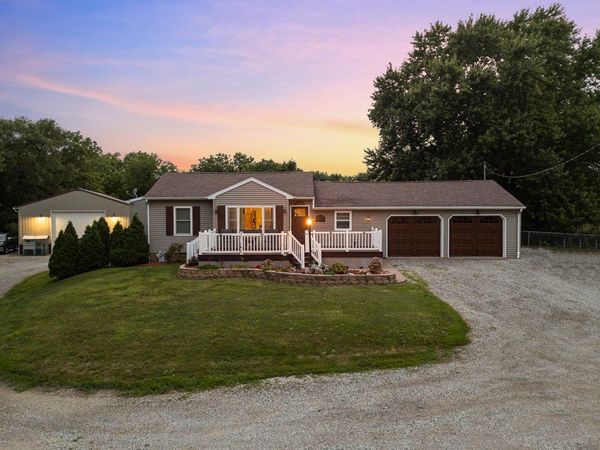 626 S Mississippi Street, Blue Grass, IA 52726