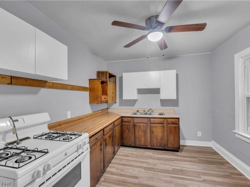2115 Dowd Avenue, Unit 2/DN Rear, Lakewood, OH 44107 Photo 6