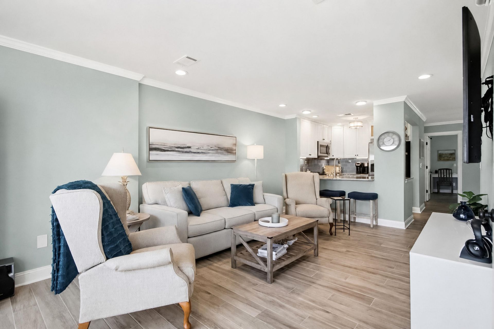 2125 Landfall Way Photo 5