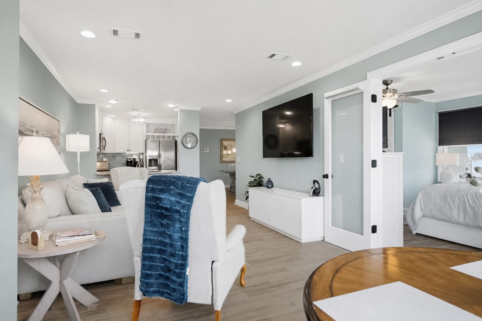 2125 Landfall Way Photo 6