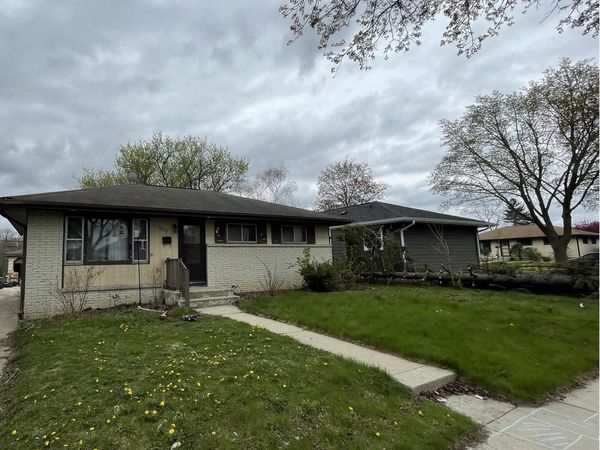 1823 W Aspen STREET, Milwaukee, WI 53221