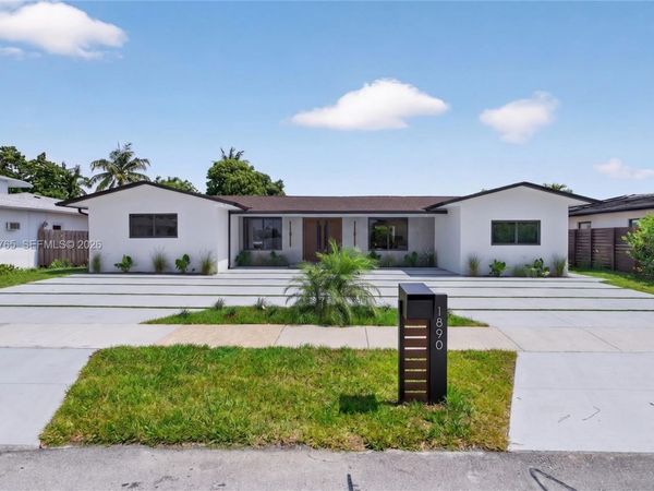 1890 NE 211th Ter , Miami, FL 33179