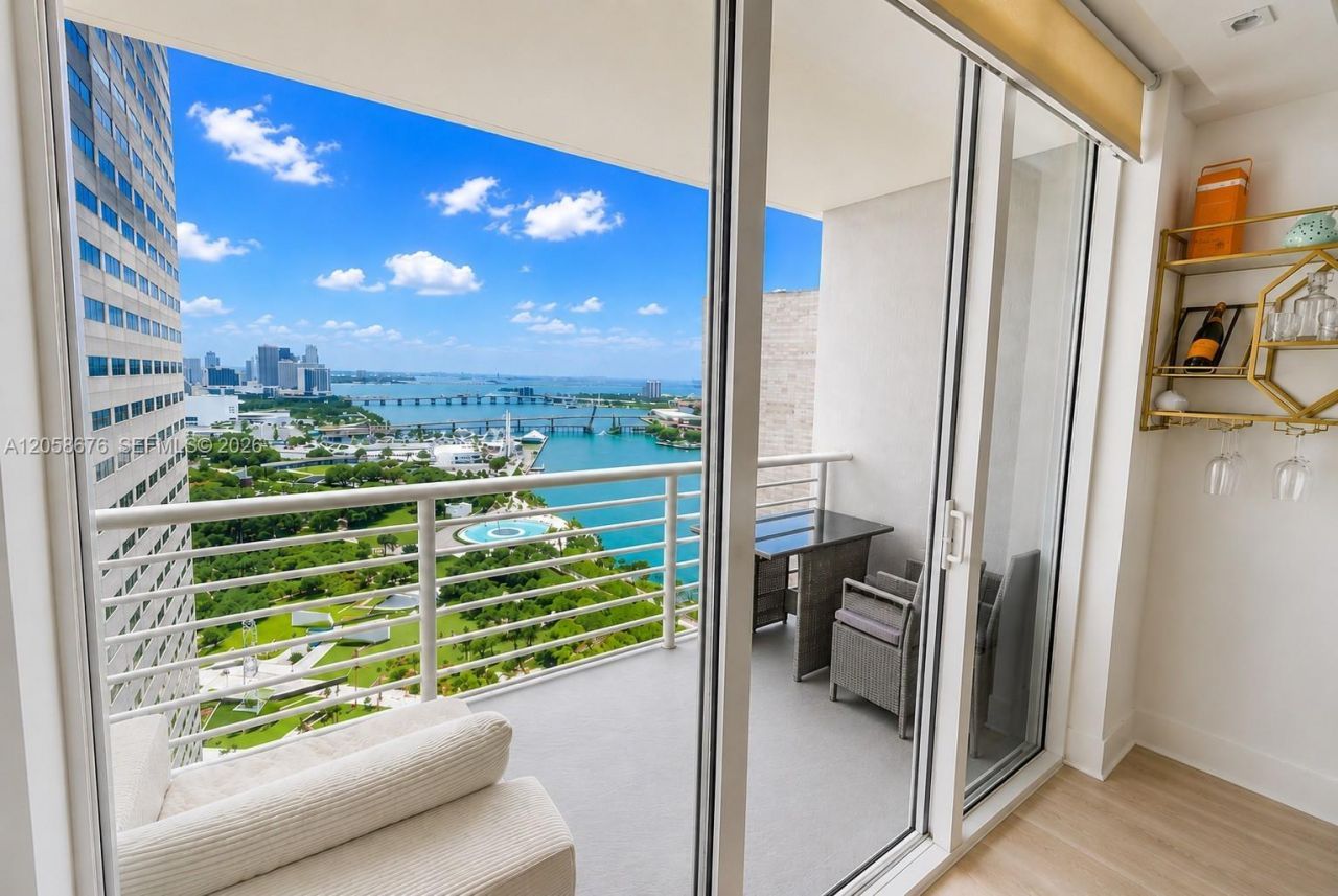 325 S Biscayne Blvd, Unit 3314, Miami, FL 33131 Photo