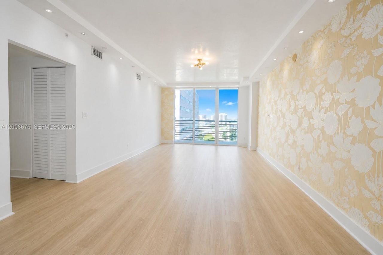 325 S Biscayne Blvd, Unit 3314, Miami, FL 33131 Photo