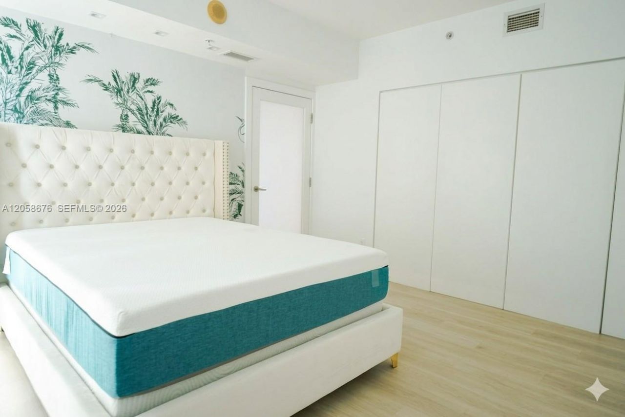 325 S Biscayne Blvd, Unit 3314, Miami, FL 33131 Photo