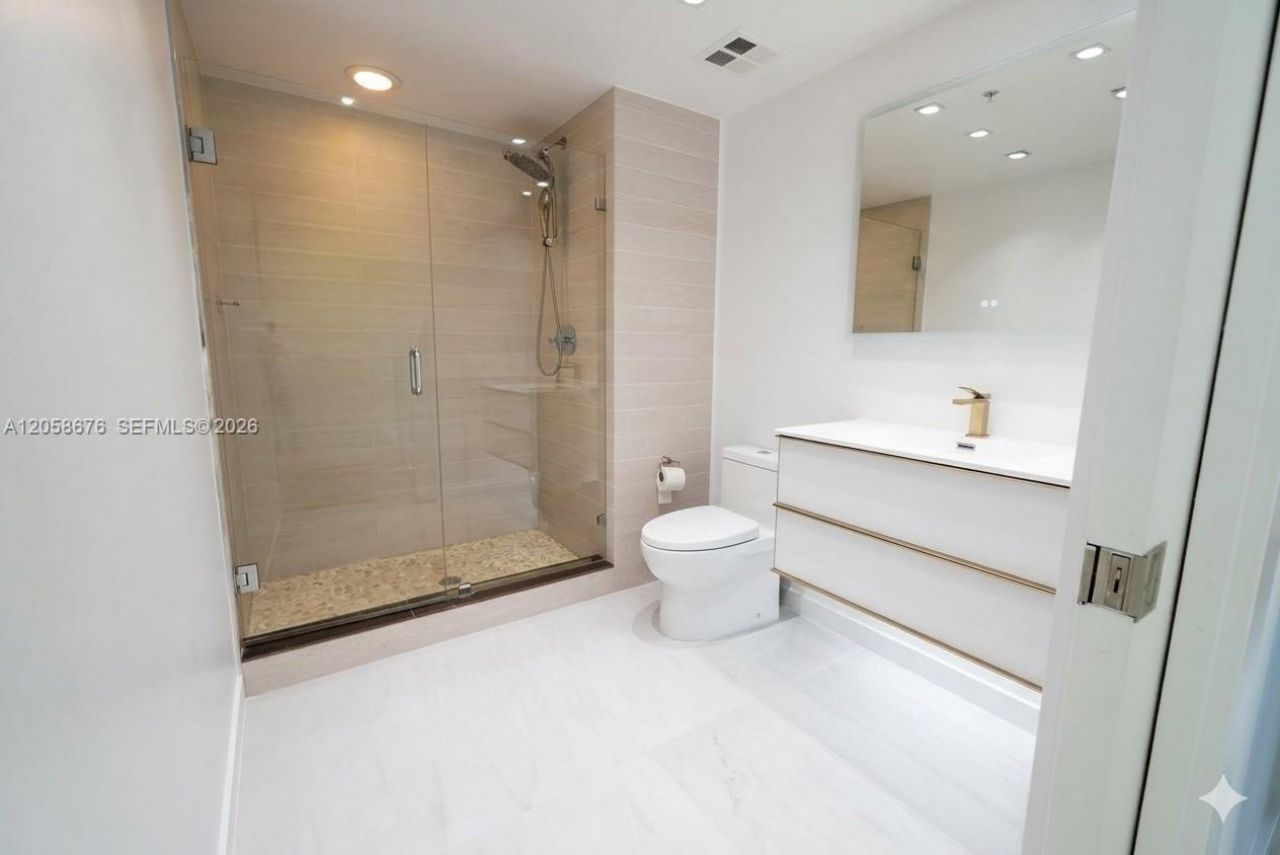 325 S Biscayne Blvd, Unit 3314, Miami, FL 33131 Photo