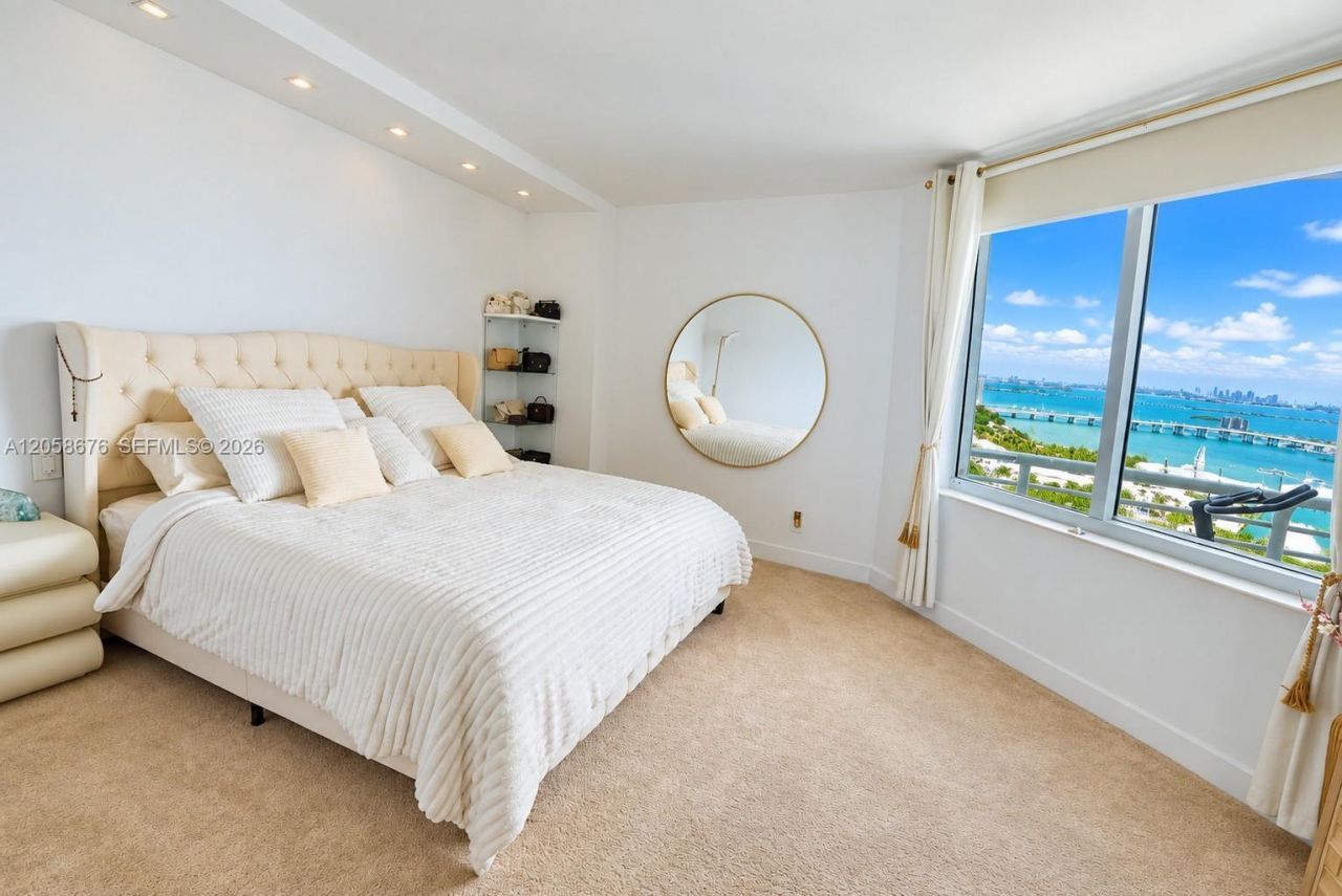 325 S Biscayne Blvd, Unit 3314, Miami, FL 33131 Photo