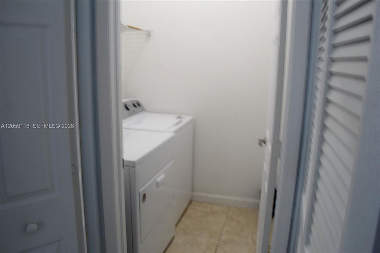 12989 SW 135th Ter, Miami, FL 33186 Photo