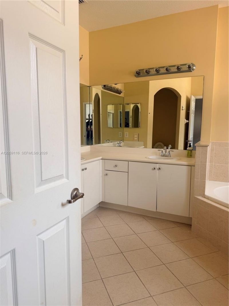 12989 SW 135th Ter, Miami, FL 33186 Photo