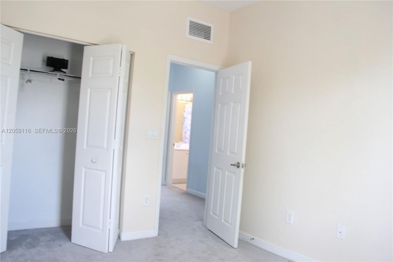 12989 SW 135th Ter, Miami, FL 33186 Photo