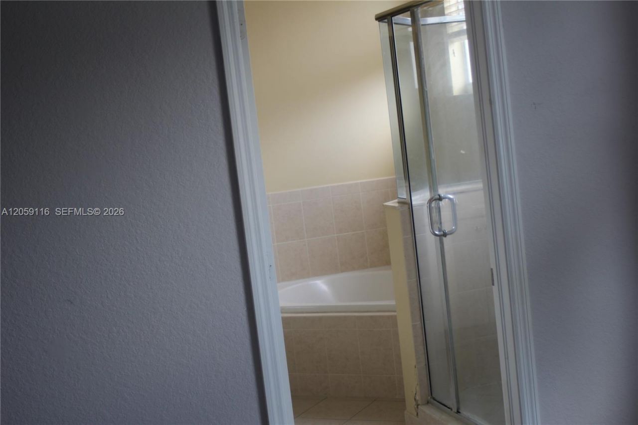 12989 SW 135th Ter, Miami, FL 33186 Photo