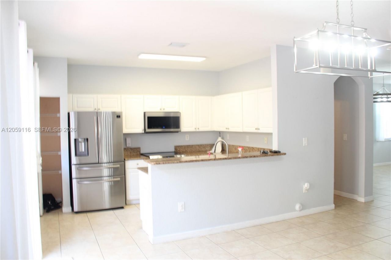 12989 SW 135th Ter, Miami, FL 33186 Photo