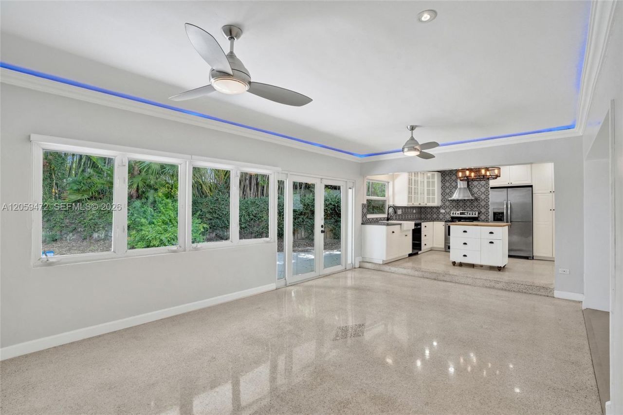 9350 SW 48 St, Miami, FL 33165 Photo