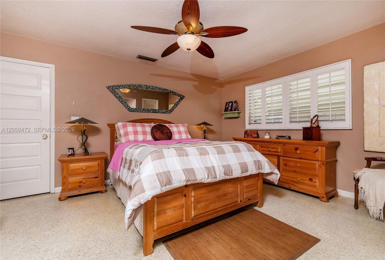 9350 SW 48 St, Miami, FL 33165 Photo