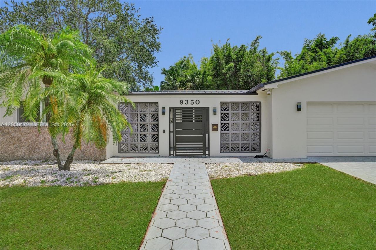 9350 SW 48 St, Miami, FL 33165 Photo