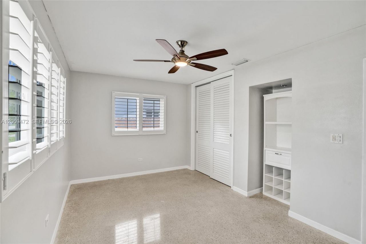 9350 SW 48 St, Miami, FL 33165 Photo
