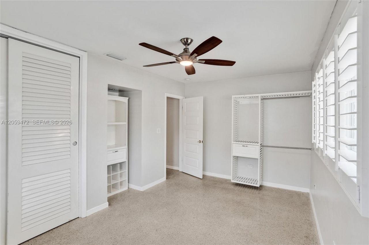 9350 SW 48 St, Miami, FL 33165 Photo