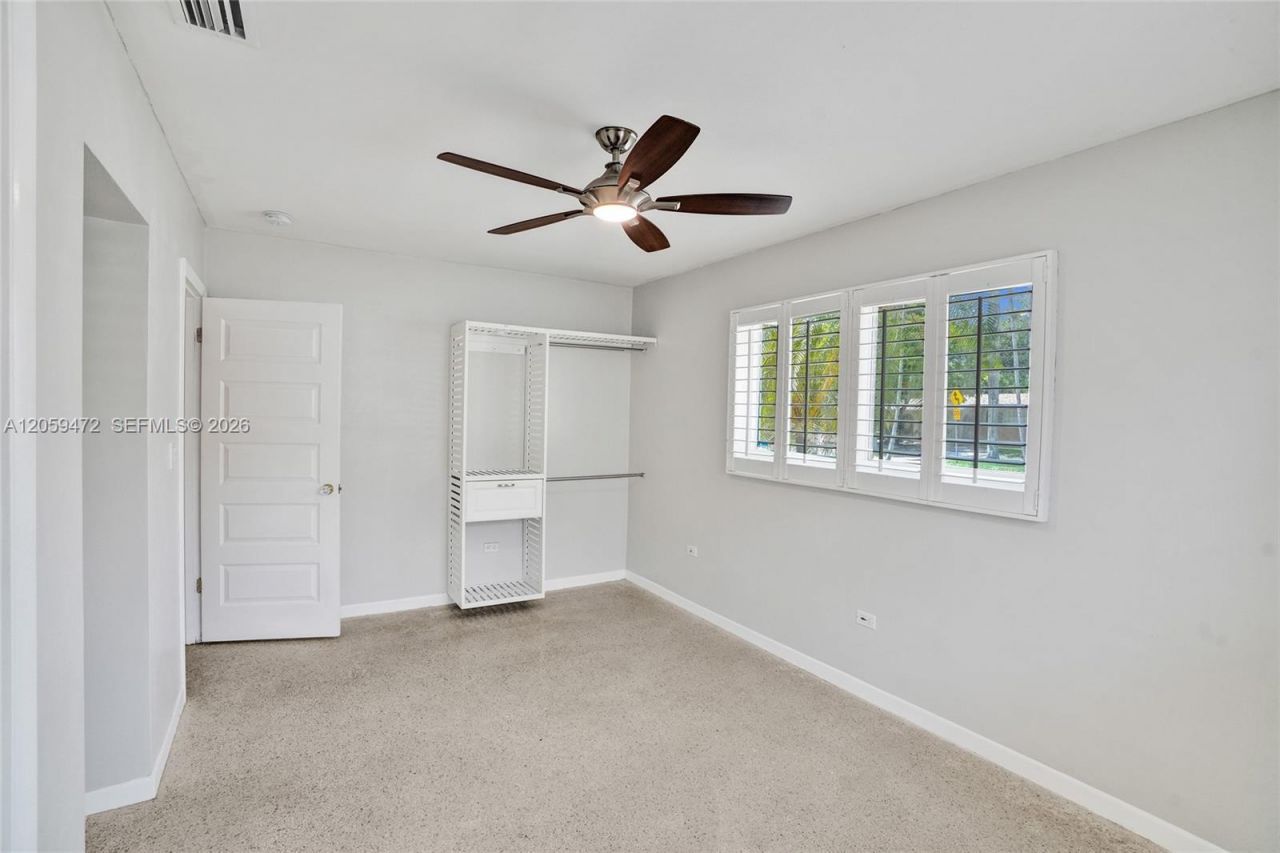 9350 SW 48 St, Miami, FL 33165 Photo