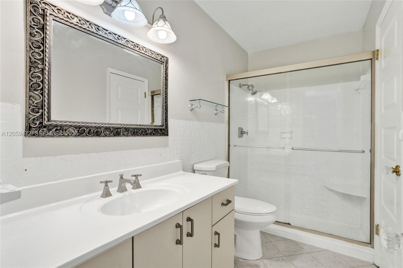 9350 SW 48 St, Miami, FL 33165 Photo