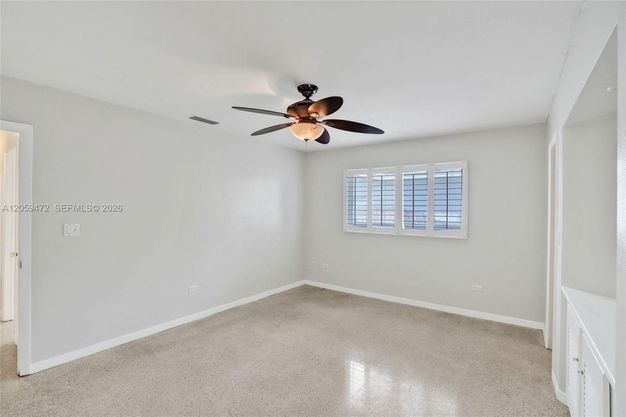 9350 SW 48 St, Miami, FL 33165 Photo