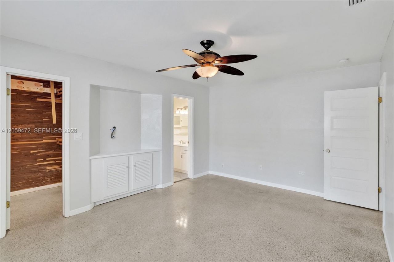 9350 SW 48 St, Miami, FL 33165 Photo