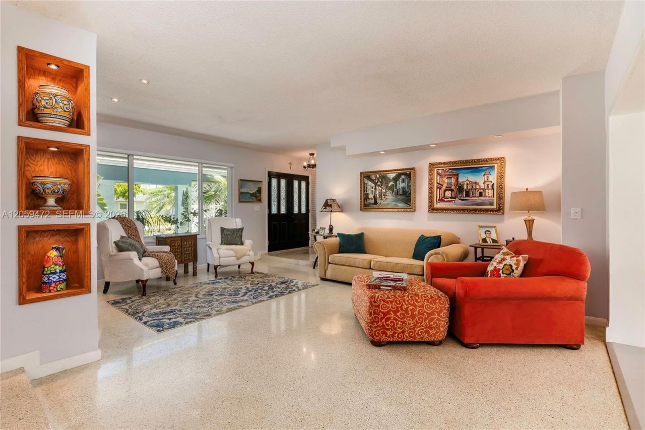 9350 SW 48 St, Miami, FL 33165 Photo