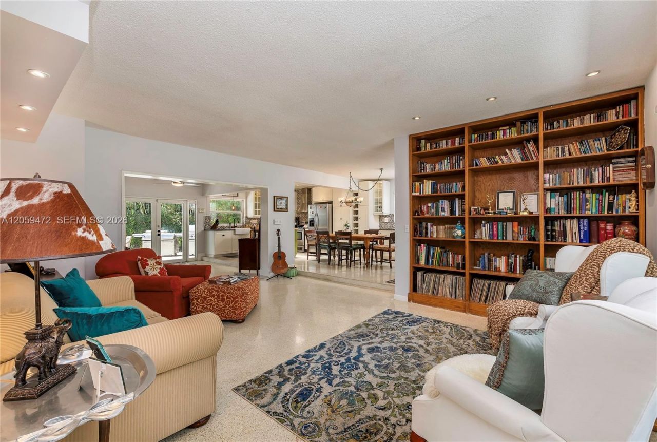9350 SW 48 St, Miami, FL 33165 Photo
