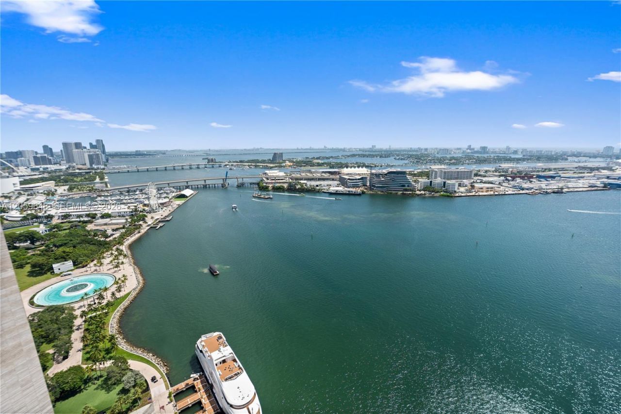 335 S Biscayne Blvd, Unit 4112, Miami, FL 33131 Photo