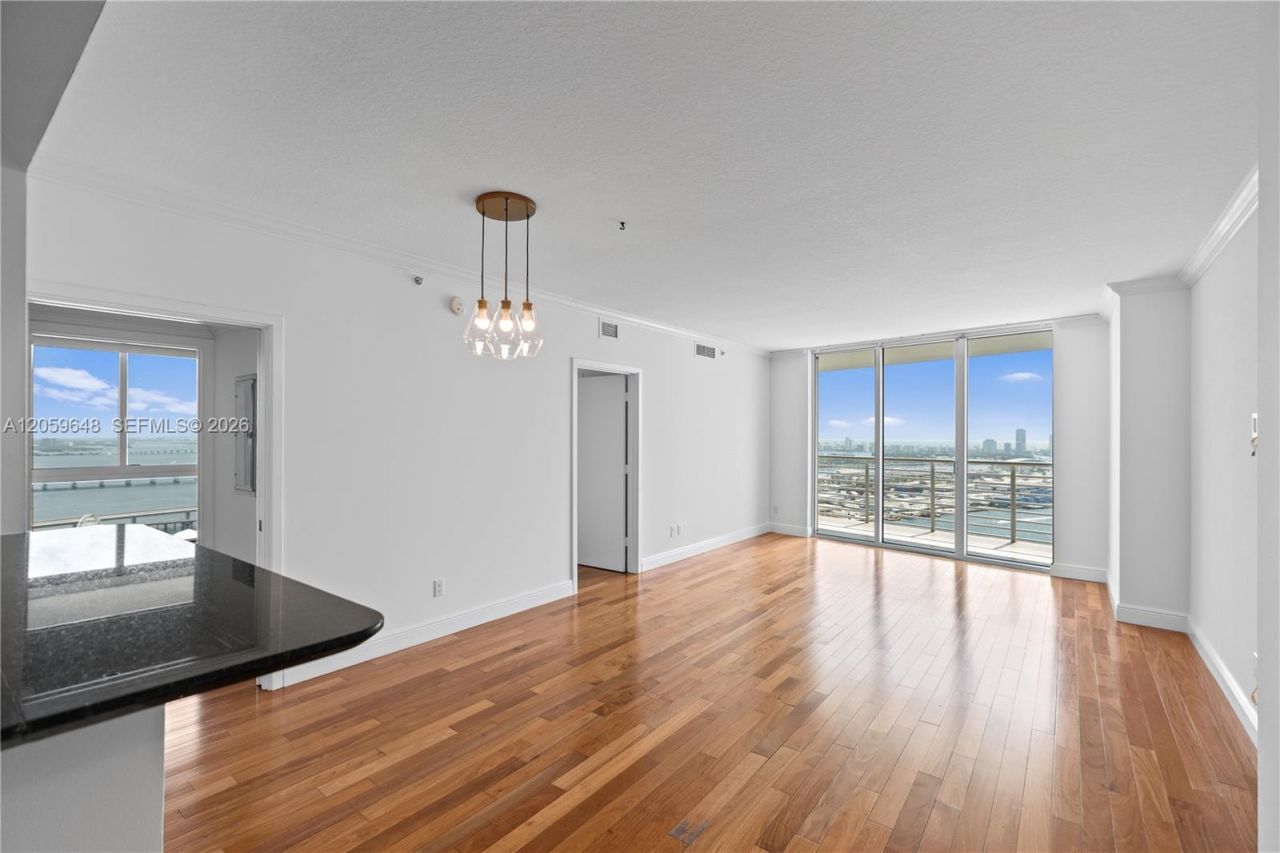 335 S Biscayne Blvd, Unit 4112, Miami, FL 33131 Photo