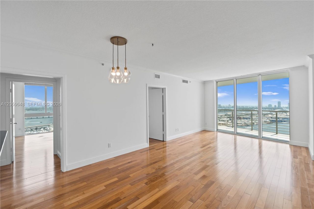 335 S Biscayne Blvd, Unit 4112, Miami, FL 33131 Photo
