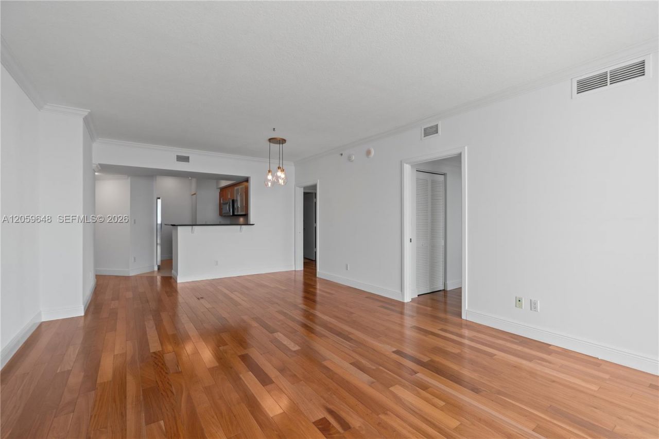 335 S Biscayne Blvd, Unit 4112, Miami, FL 33131 Photo