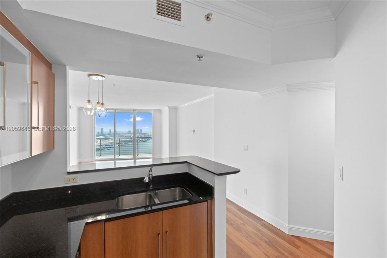 335 S Biscayne Blvd, Unit 4112, Miami, FL 33131 Photo