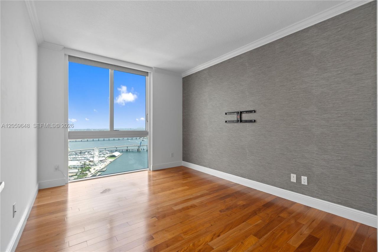 335 S Biscayne Blvd, Unit 4112, Miami, FL 33131 Photo