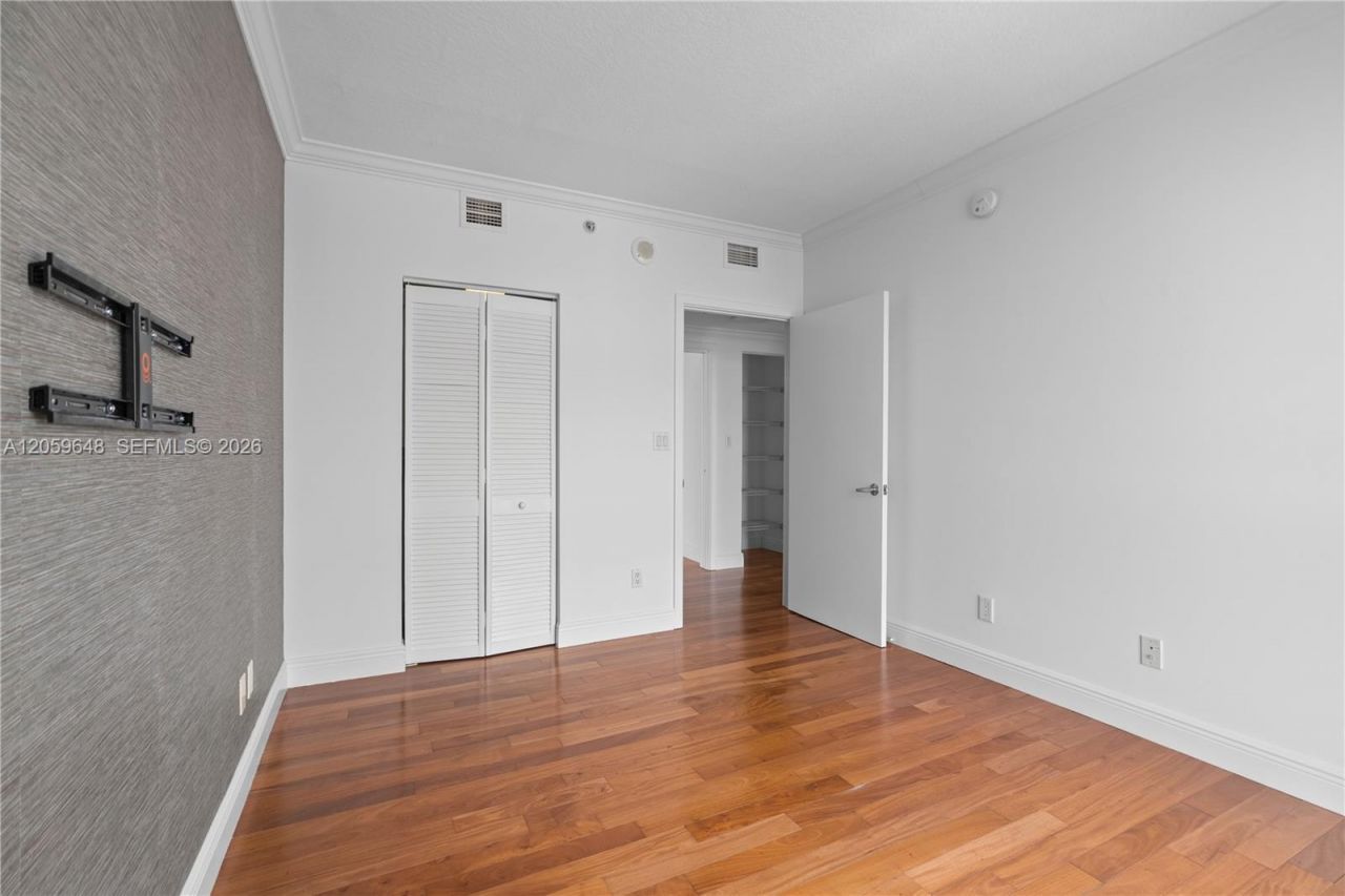 335 S Biscayne Blvd, Unit 4112, Miami, FL 33131 Photo