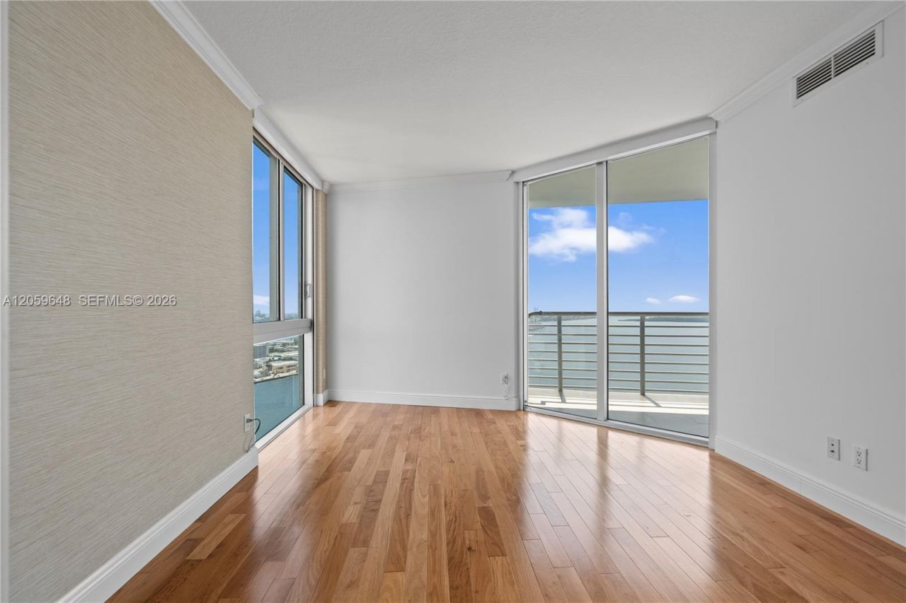 335 S Biscayne Blvd, Unit 4112, Miami, FL 33131 Photo