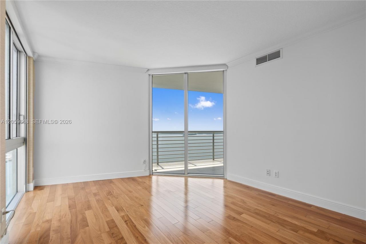 335 S Biscayne Blvd, Unit 4112, Miami, FL 33131 Photo