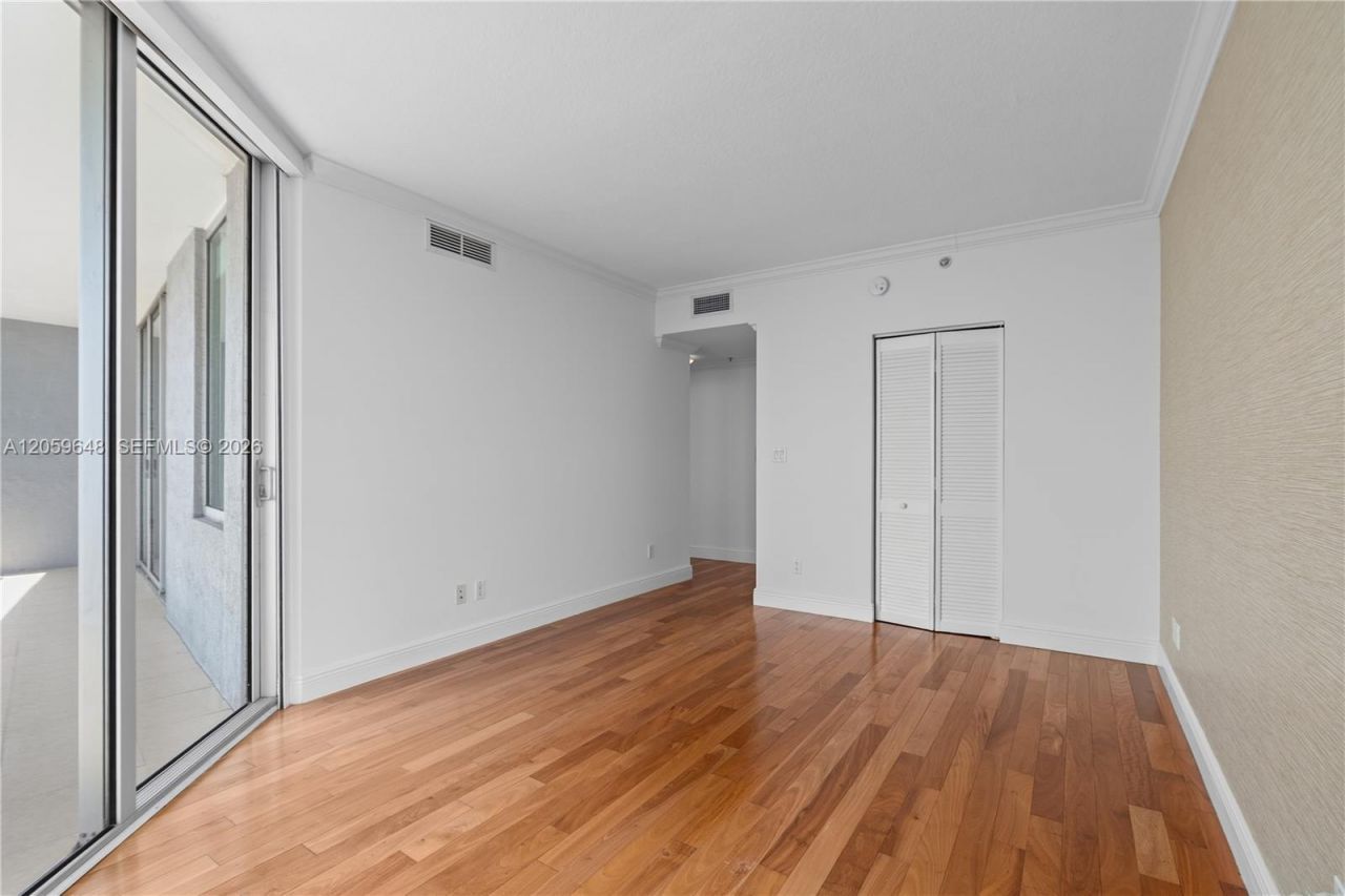 335 S Biscayne Blvd, Unit 4112, Miami, FL 33131 Photo