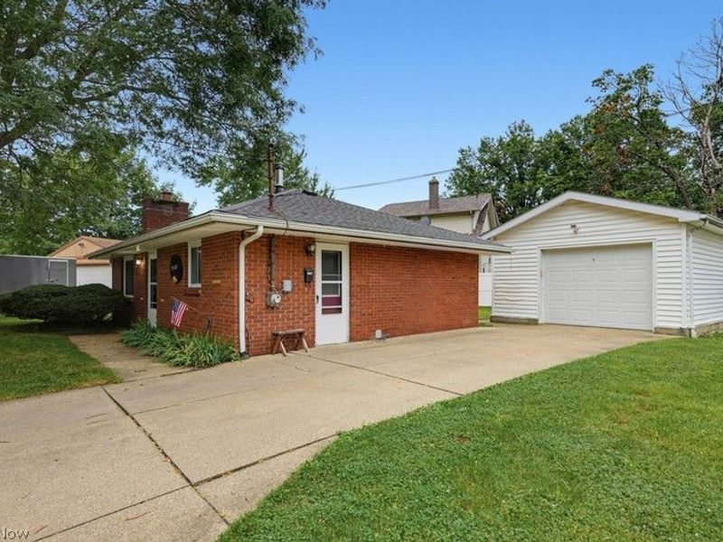 2568 9th Court, Cuyahoga Falls, OH 44221 Photo 2