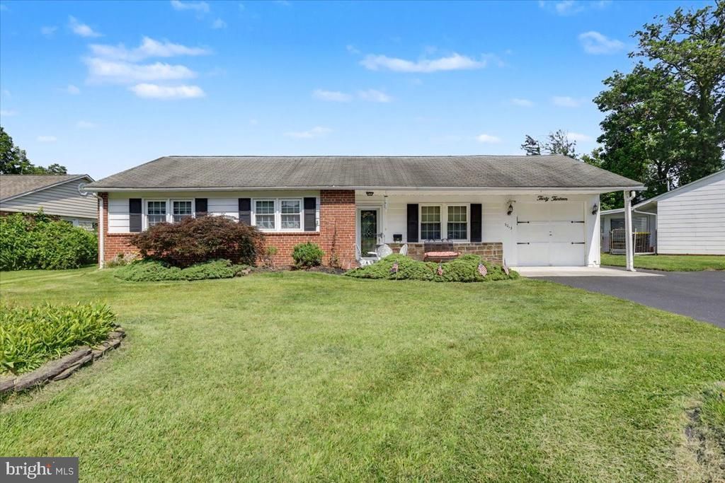 3013 COTTAGE LN , EAST NORRITON, PA 19401