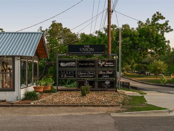 209 S Main ST, Salado, TX 76571