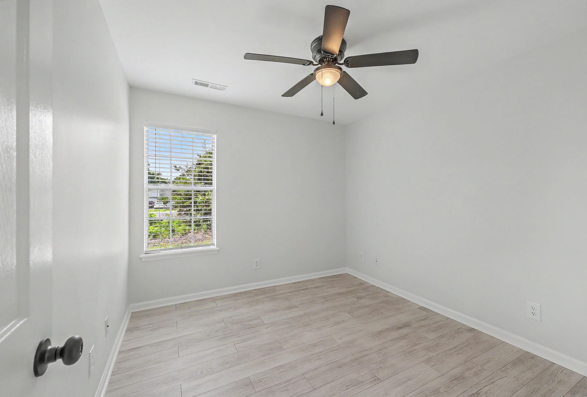 1327 Winterberry Avenue Photo 23