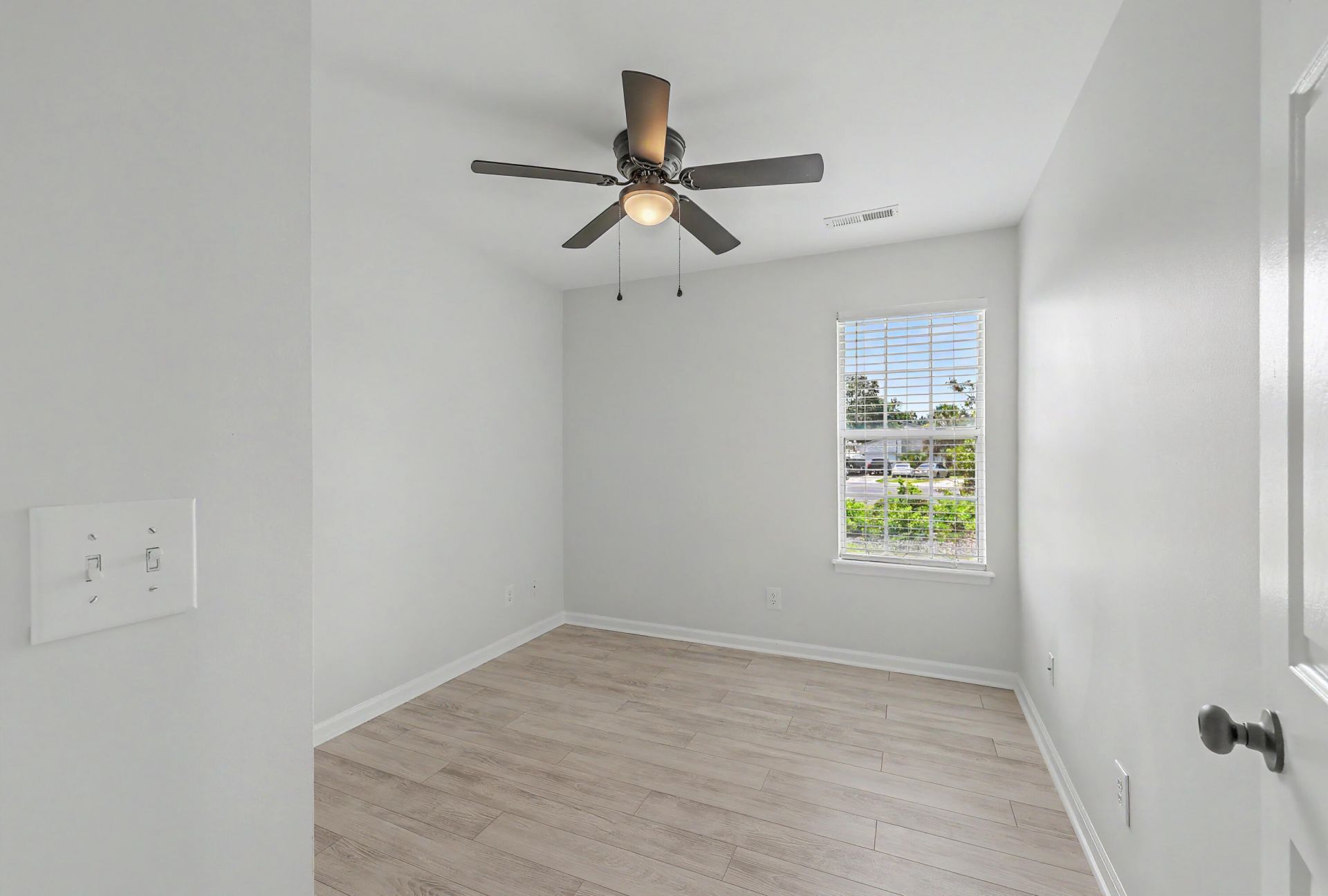 1327 Winterberry Avenue Photo 25